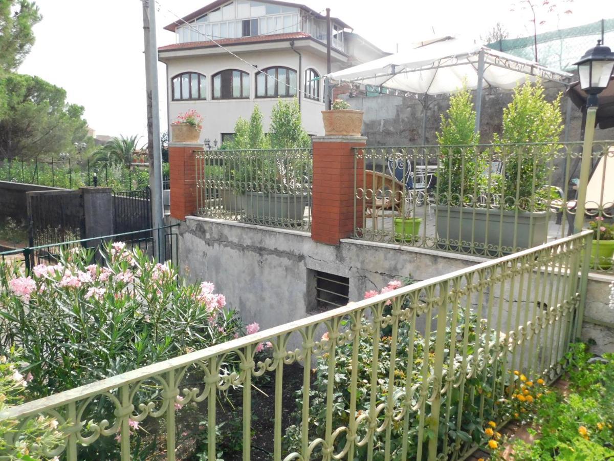Althea Etna Garden Panzió Nicolosi Kültér fotó